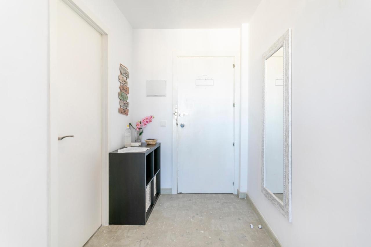 Beach Suite, City & Mountain View Alicante Exterior foto