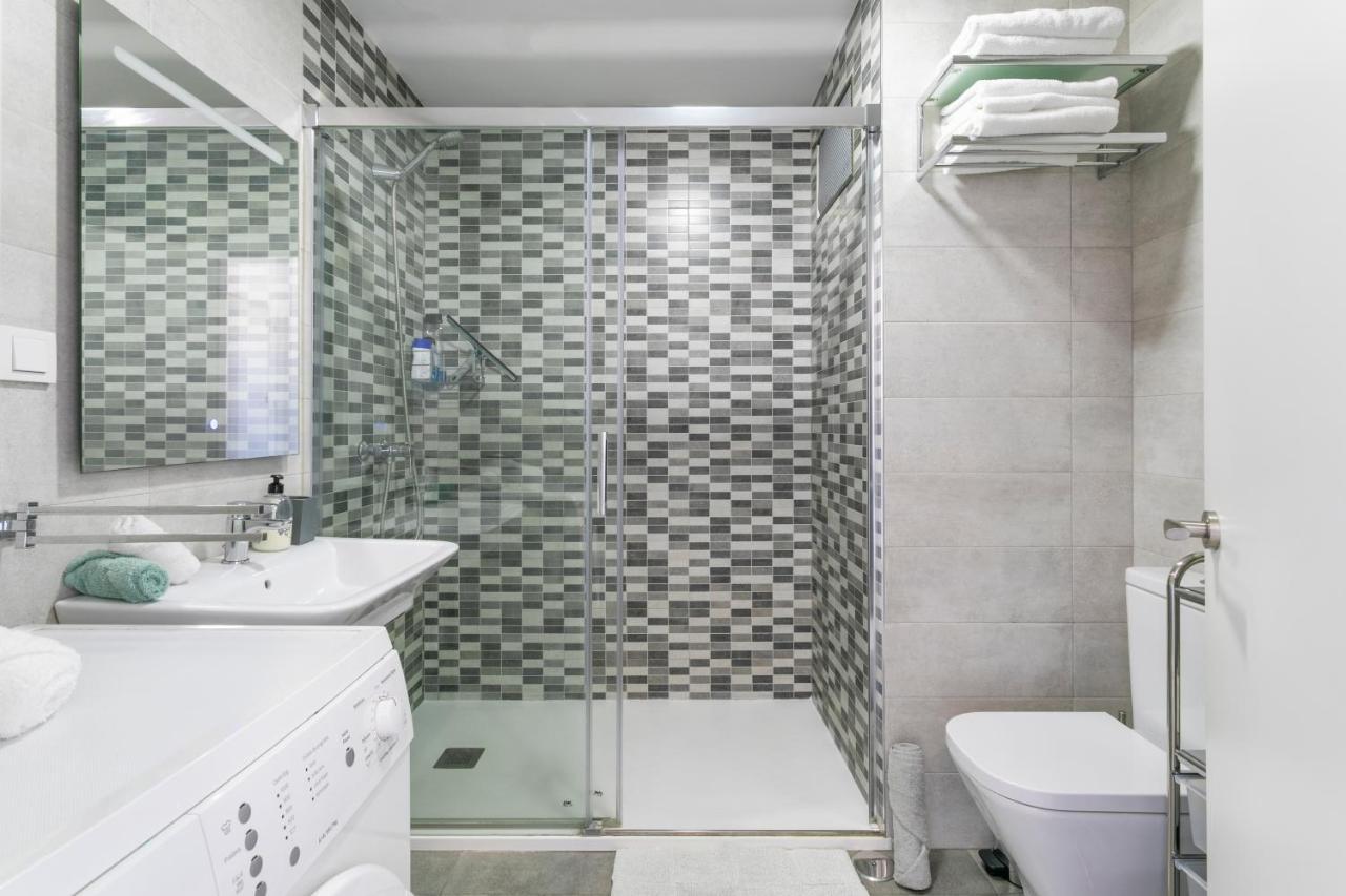 Beach Suite, City & Mountain View Alicante Exterior foto
