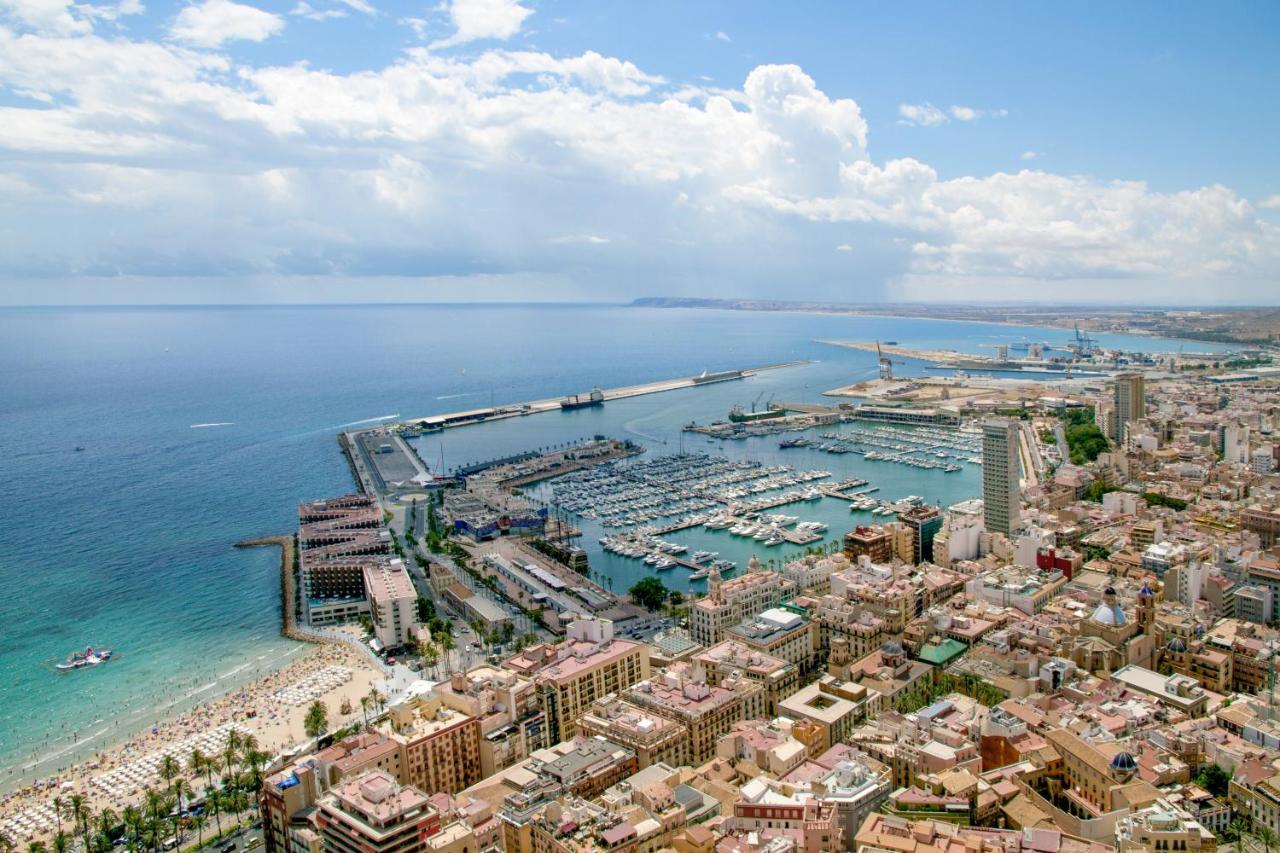 Beach Suite, City & Mountain View Alicante Exterior foto